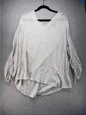 Jessica Simpson White and Black Pinstripe V-Neck Blouse